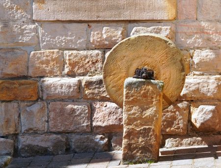 grinding-stone-5058241　砥石 古い 研削 歴史的に ホイール ツール 石