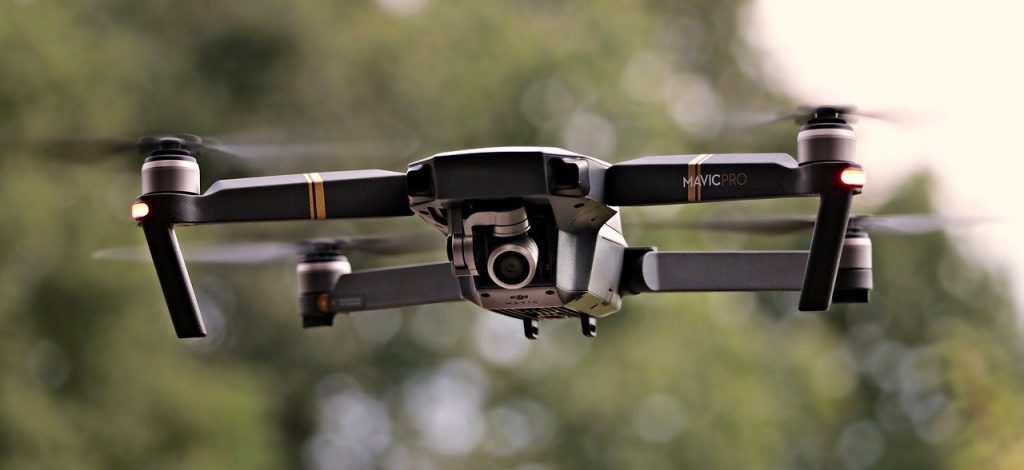 drone-2724257　ドローン Uav Quadrocopter ホビー 空 点灯 航空機 自然 リモート制御