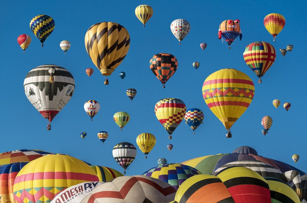 hot-air-balloons-1867279_1920　熱気球 アドベンチャー 風船 カラフル 祭り フライト フライ 飛行 多く