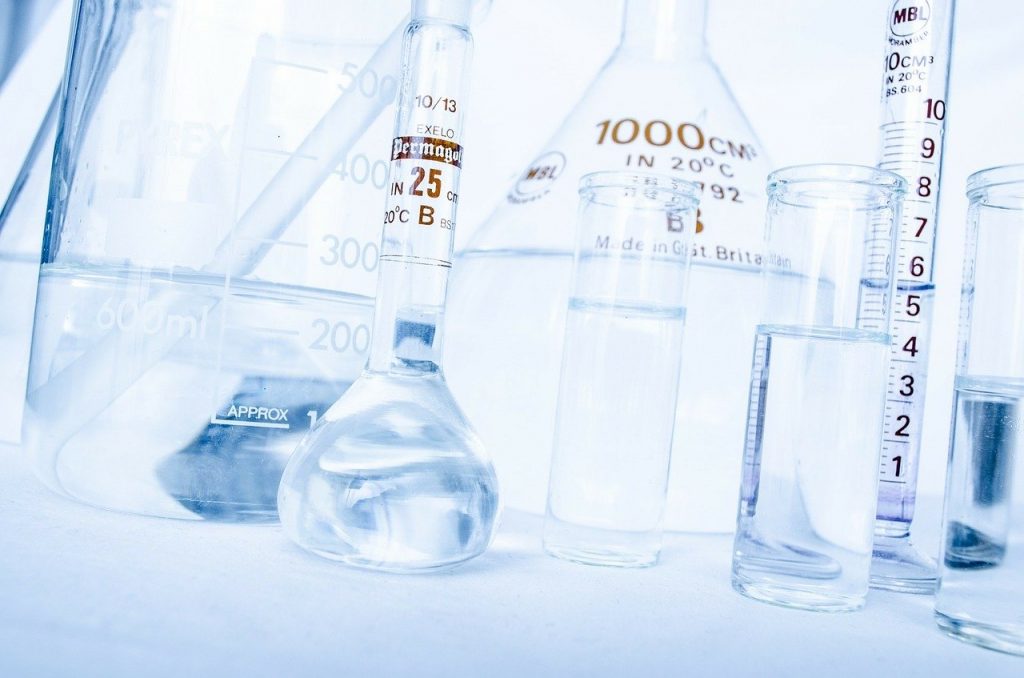 lab-217043　研究室 研究 化学 テスト 実験 多く 医薬品 ホワイト 医療 液体 テスト ミキサー