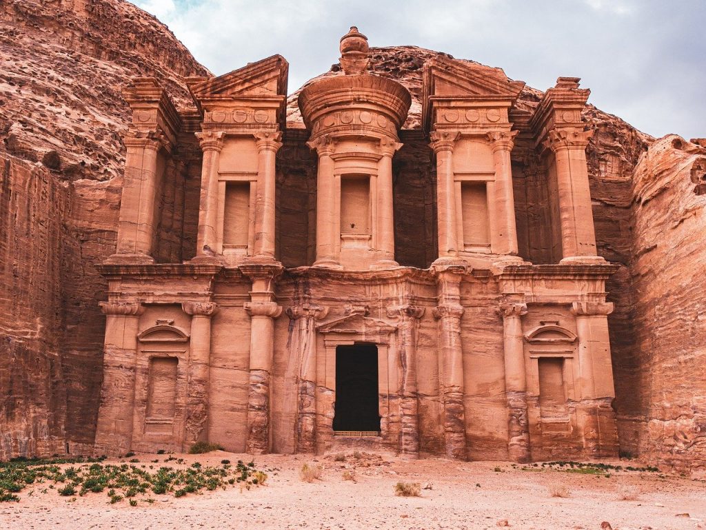 petra-4982346　ペトラ ヨルダン 修道院の広告Deir 砂岩 世界遺産 歴史 考古学 記念碑 文化 観光