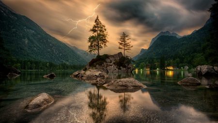 nature-3082832　自然 水 湖 島 風景 雷雨 ツリー 雲 フラッシュ 高山 パノラマ ミラーリング